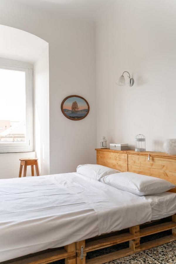 Niu Sunny Apartment Генуя Екстер'єр фото